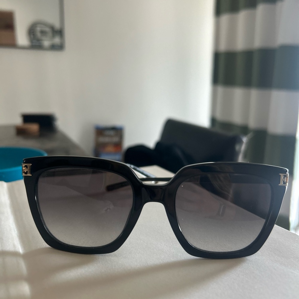 Tory Burch Sunglasses Escada